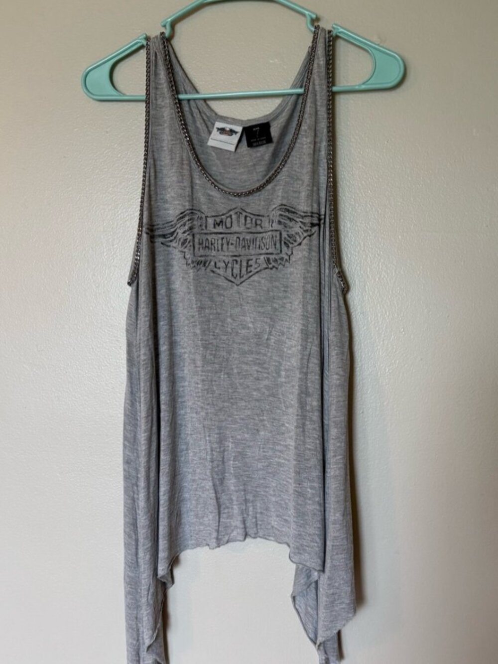 Women's Light Gray Graphic Tank with Chain Trim